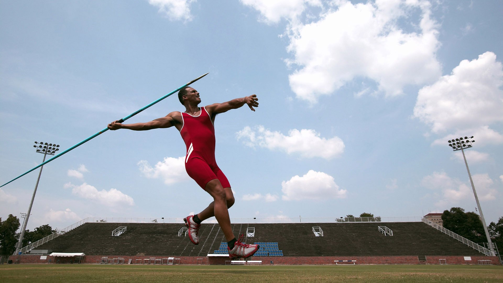 攀岩新星闪耀国际赛场 中国选手突破极限再创佳绩